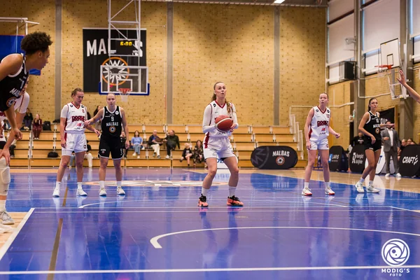 11 - Brahe, Linn Larsson, Forward