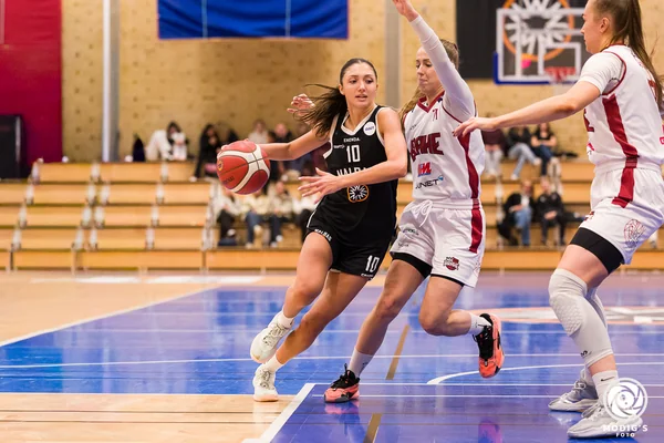 10, Melissa Yildirim, Guard