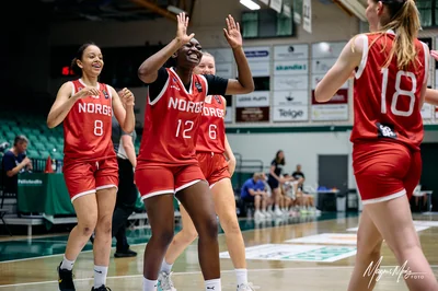 Fatou Badjie (12), Siena Sanford (8), Oda Marie Tveiten (6) och Margret Ros Petursdottir (18)