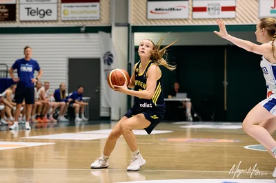 Lovisa Holmgren (5)