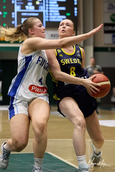 Edel Hjelle (8)