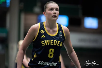 Edel Hjelle (8)